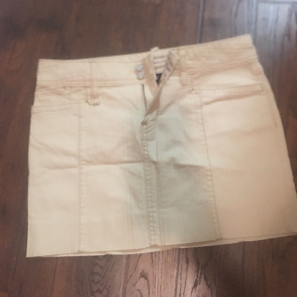 Gap mini skirt